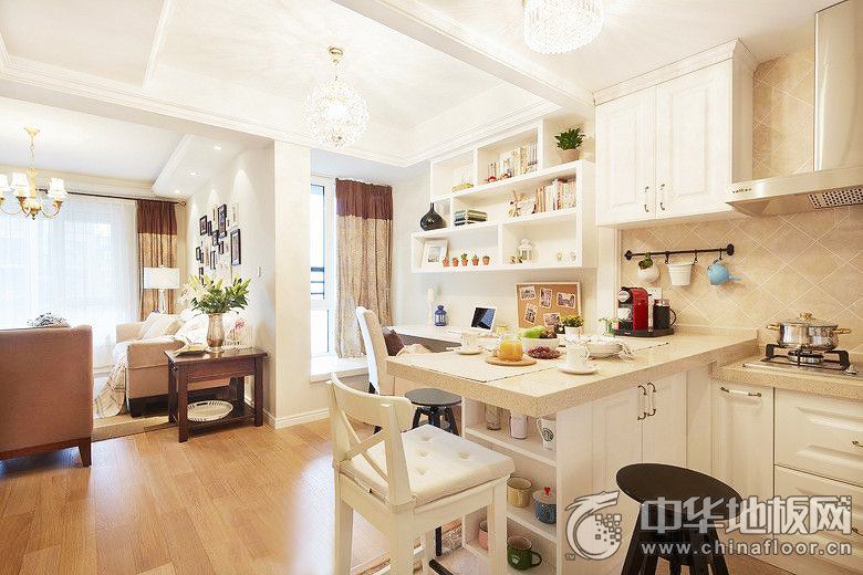 現(xiàn)代風格小戶型客廳實木地板家裝效果圖   原木色地板圖片