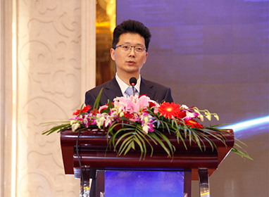 持續(xù)實現(xiàn)“走出去與引進來”深化與木地板行業(yè)的合作，推動木地板行業(yè)的發(fā)展壯大。