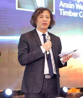 安信地板董事長&nbsp;盧偉光